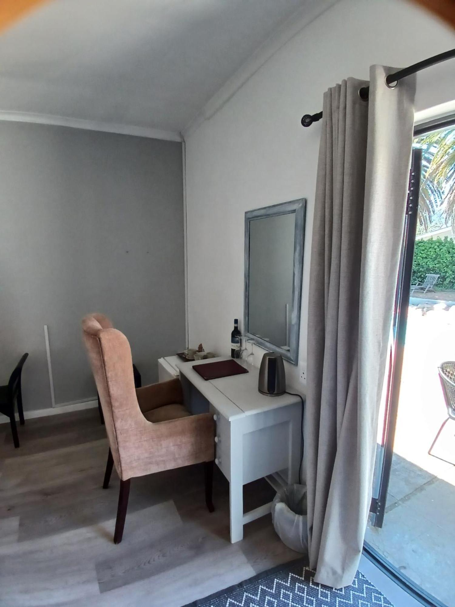 Ons Stee Bed And Breakfast Веллингтон Экстерьер фото