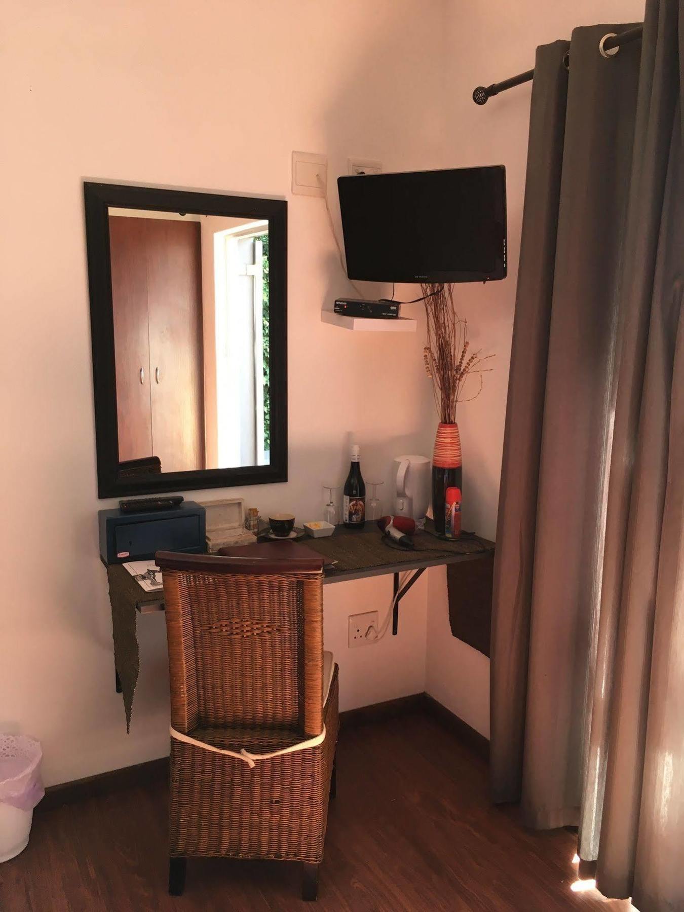 Ons Stee Bed And Breakfast Веллингтон Экстерьер фото