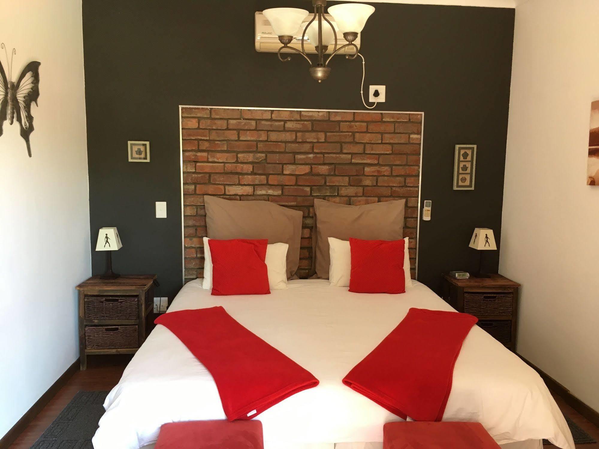 Ons Stee Bed And Breakfast Веллингтон Экстерьер фото