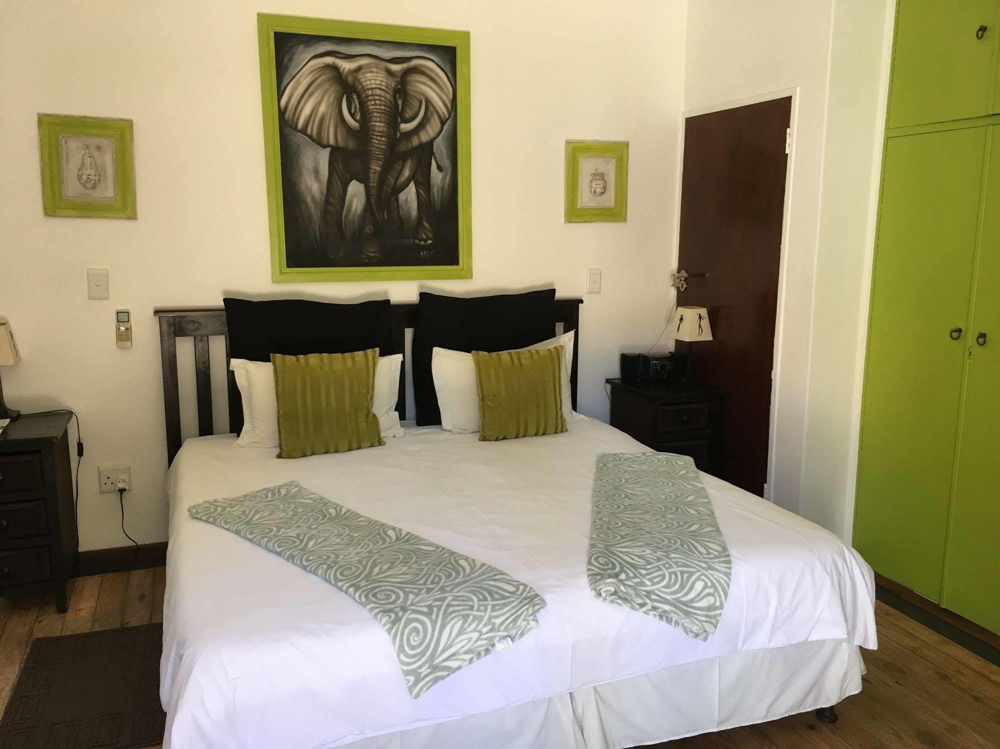 Ons Stee Bed And Breakfast Веллингтон Экстерьер фото