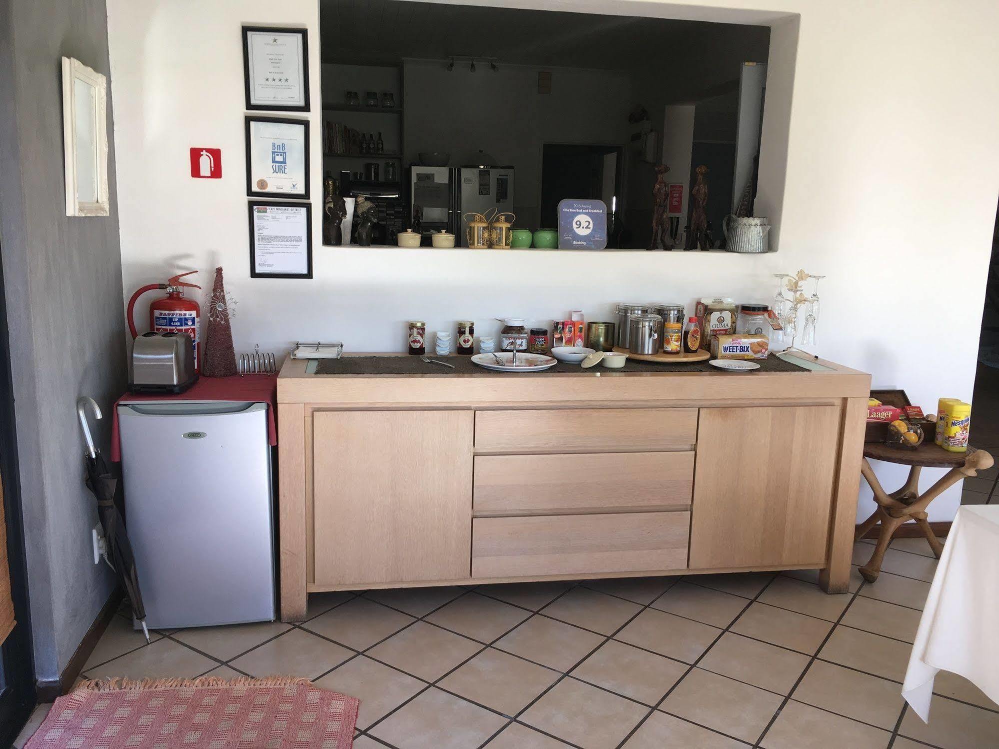 Ons Stee Bed And Breakfast Веллингтон Экстерьер фото